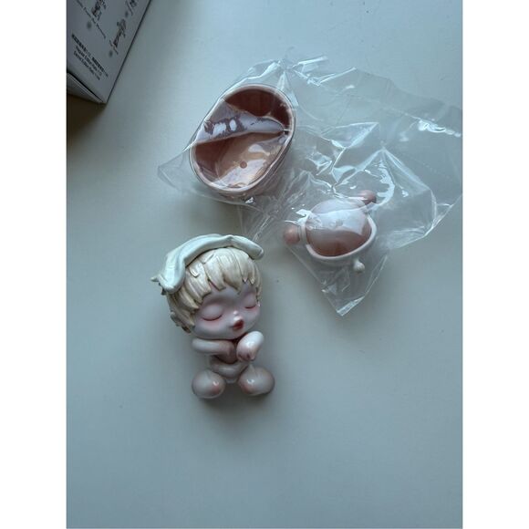 NEW SKULLPANDA Warmth Series Pop Mart Loosening - Picture 5 of 7